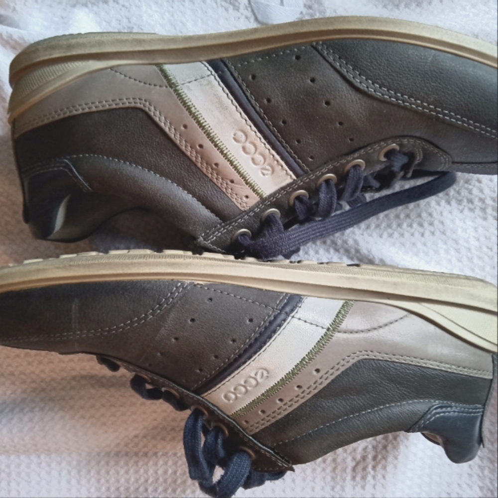 Echo size 39 leather sneakers
